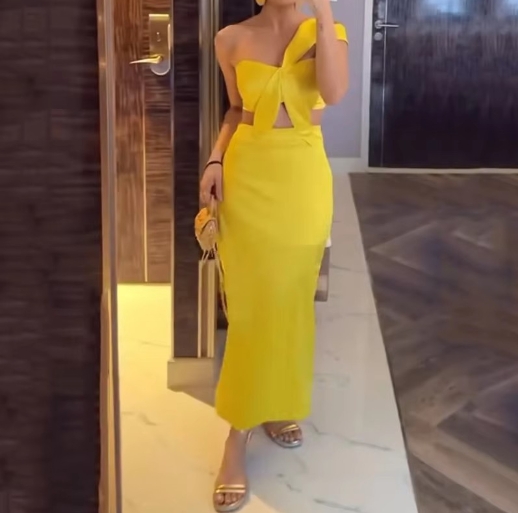 Fashionable solid color slanted collar waist cinched hollow slit dress