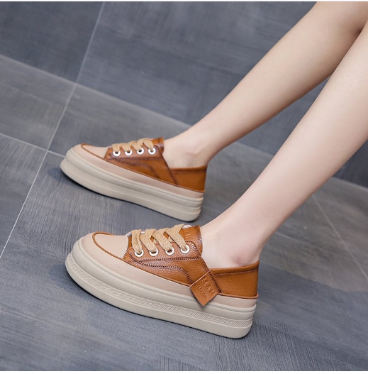 Fashionable and trendy women's shoes with sponge sole rubber PU casual single shoes